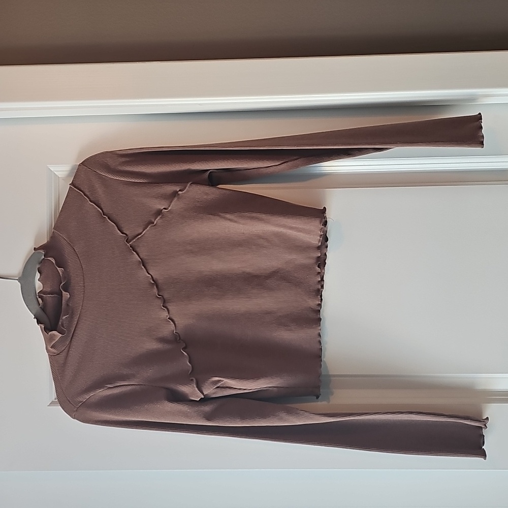 Womens Le Lis ls top cropped size large NWOT